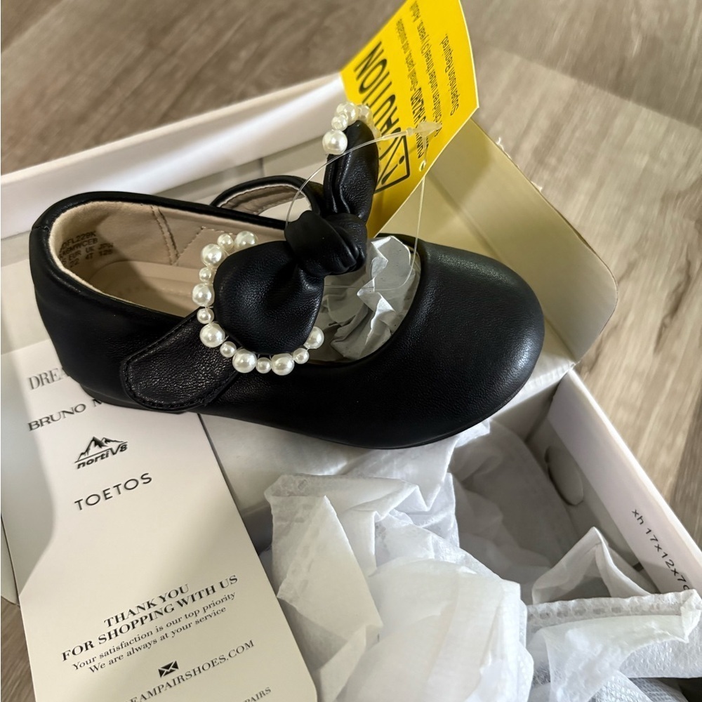 Dream Pairs Black Dress Shoes with Pearl Accent